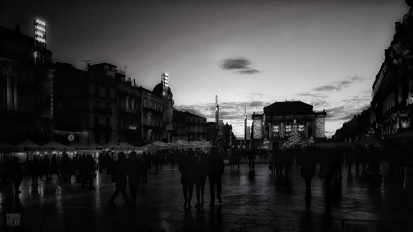 Montpellier - Hiver 2019 -La place de la comédie au couchant